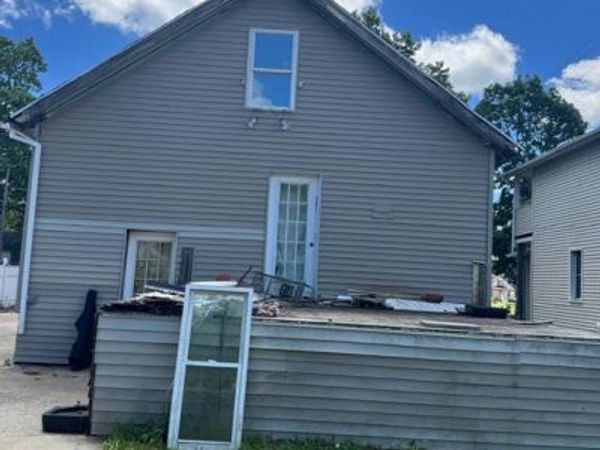 1705 Arizona Avenue, Flint, MI 48506