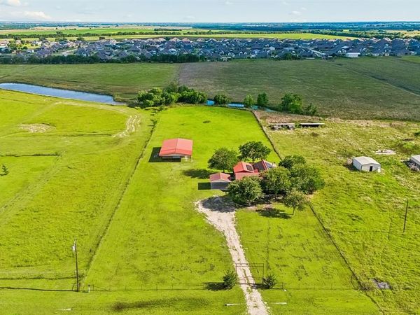 1769 County Road 596, Nevada, TX 75173