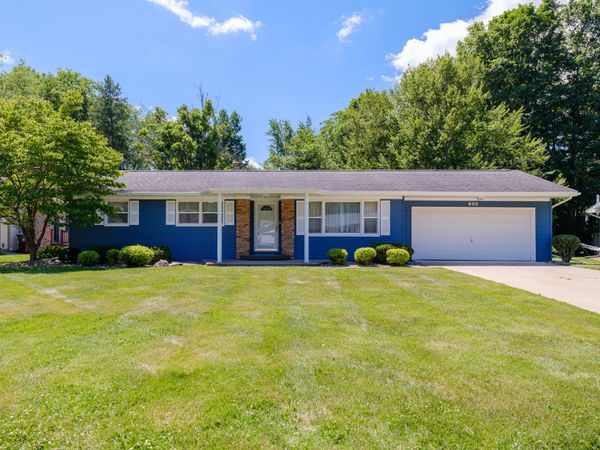 600 North Drive E, Marshall, MI 49068
