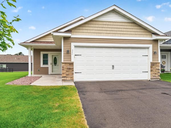 211 8th Avenue NE, Isanti, MN 55040
