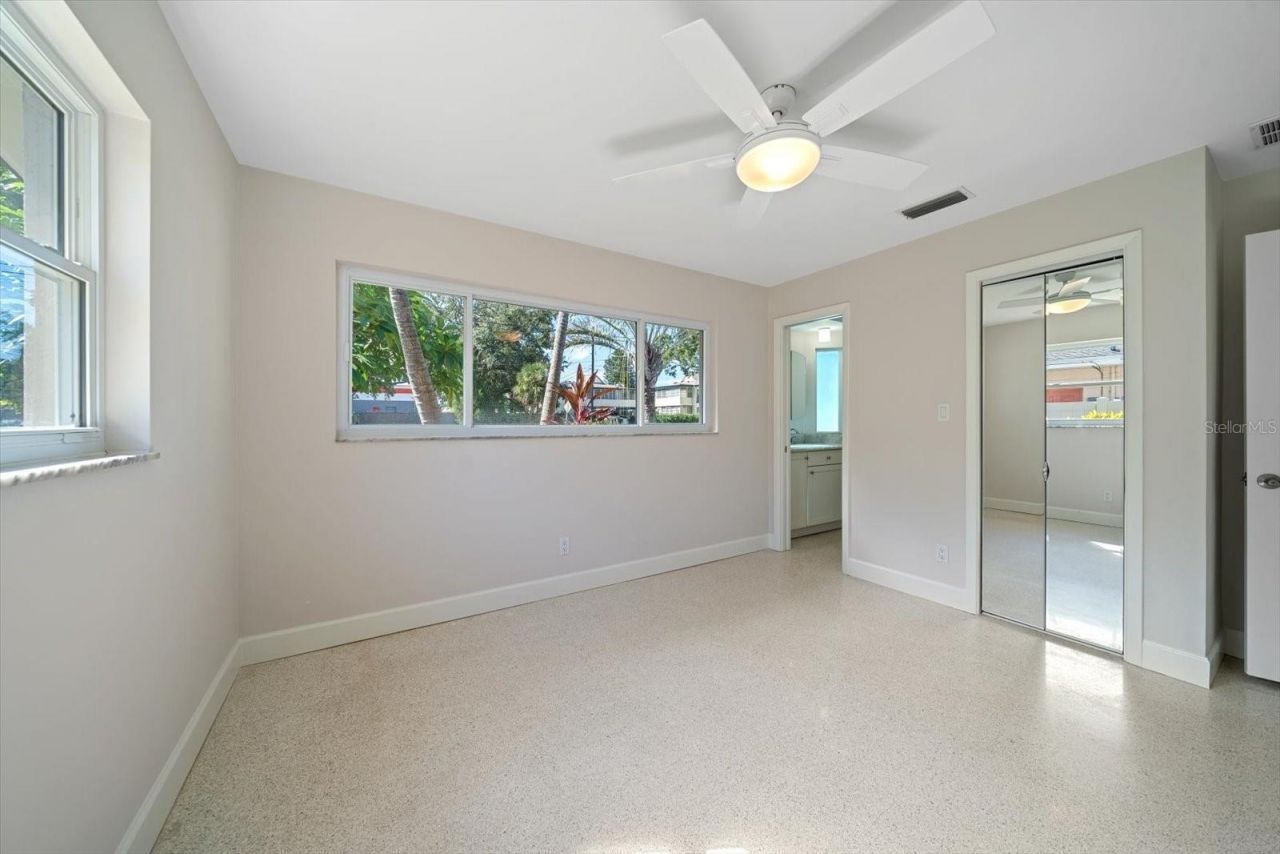 1163 60th Avenue S, Saint Petersburg, FL 33705 Photo
