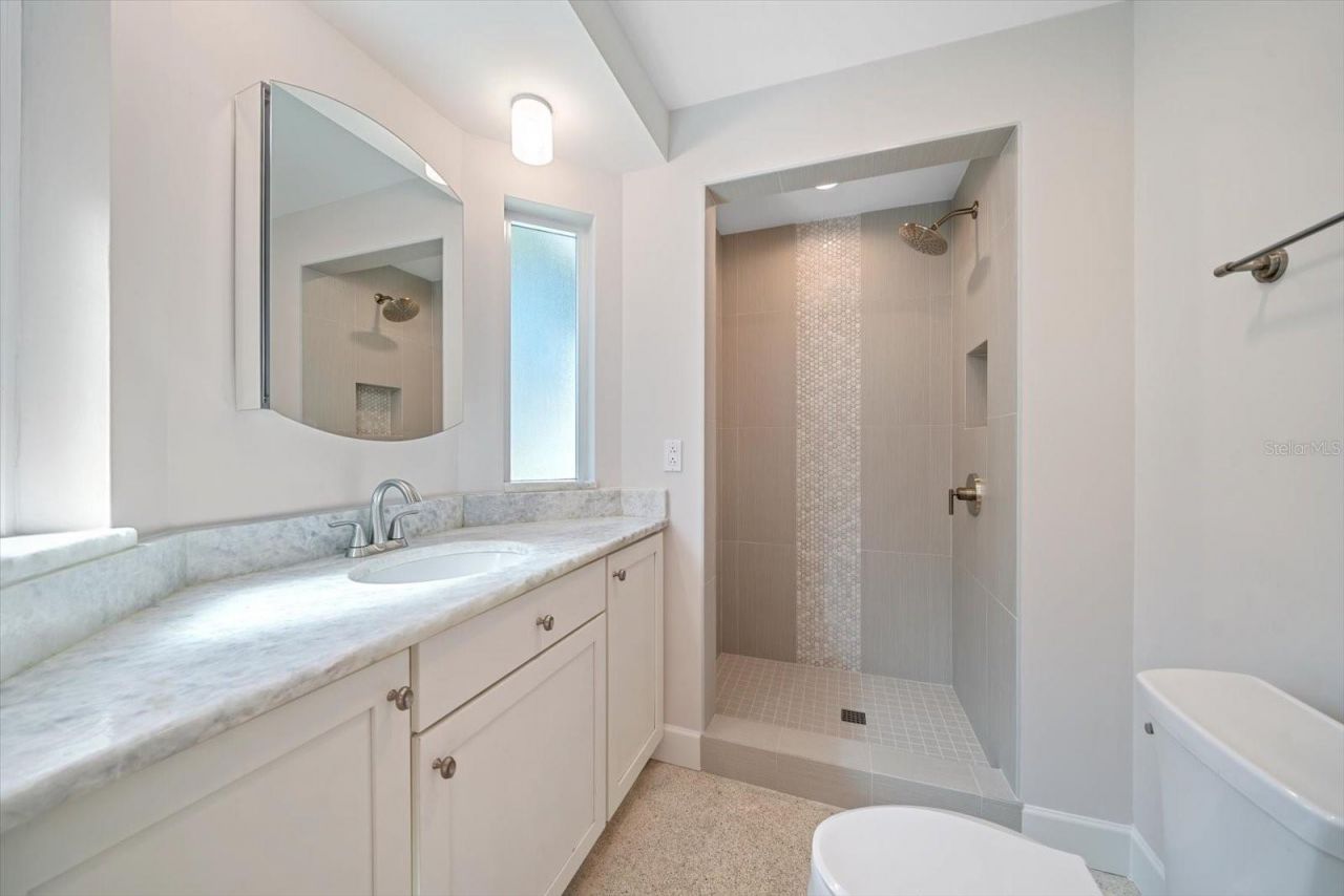 1163 60th Avenue S, Saint Petersburg, FL 33705 Photo