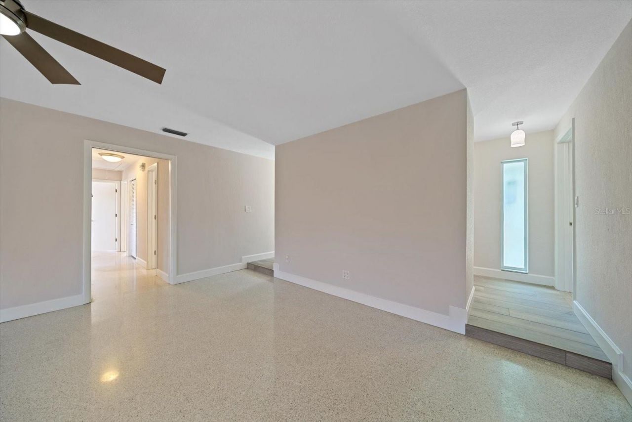1163 60th Avenue S, Saint Petersburg, FL 33705 Photo