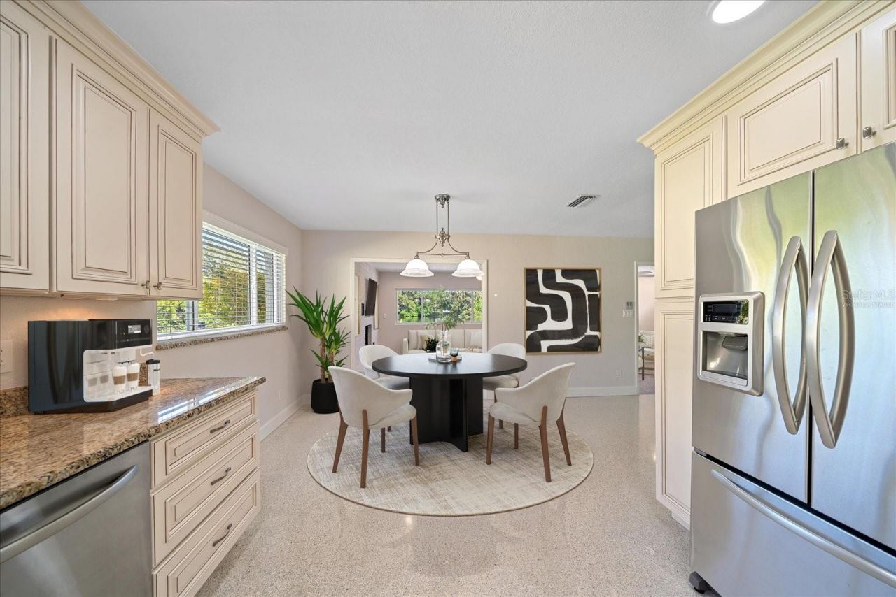 1163 60th Avenue S, Saint Petersburg, FL 33705 Photo
