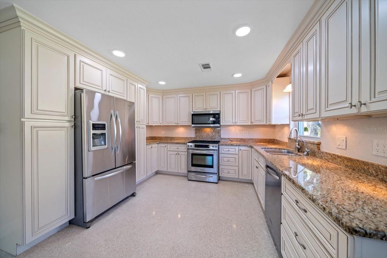 1163 60th Avenue S, Saint Petersburg, FL 33705 Photo
