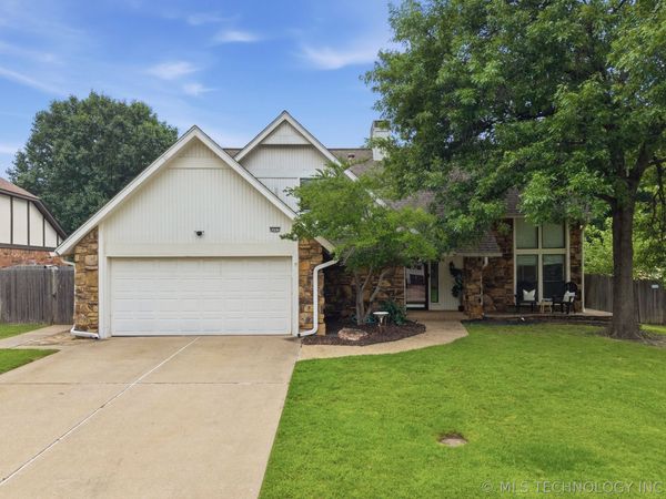 6807 E 78th Court, Tulsa, OK 74133