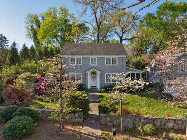 1608 Hillcrest Road , Chattanooga, TN 37405