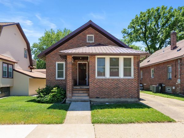 148 E Stockbridge Avenue, Kalamazoo, MI 49001