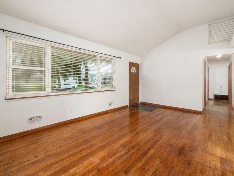 1454 Osborn Drive, Upper Arlington, OH 43221 Photo 3