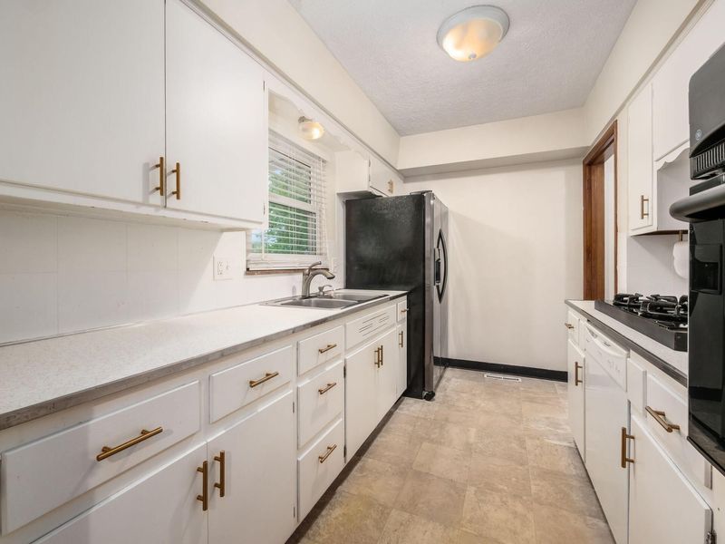 1454 Osborn Drive, Upper Arlington, OH 43221 Photo 8