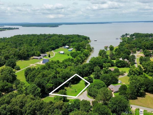 58 McGill Circle, Eufaula, OK 74432