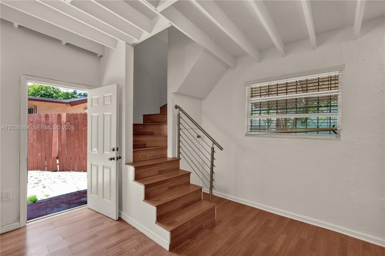 2145 SW 7th St , Unit 2, Miami, FL 33135 Photo