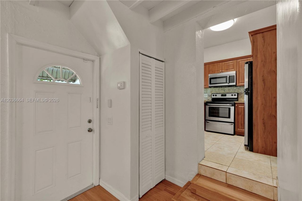 2145 SW 7th St , Unit 2, Miami, FL 33135 Photo