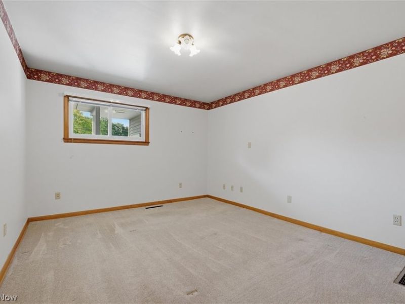 150 7th Street, Columbiana, OH 44408 Photo 12
