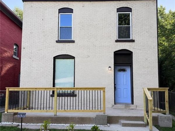 2450 Olive Street, Kansas City, MO 64127