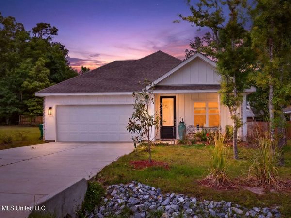 10847 Ala Moana Street, Diamondhead, MS 39525