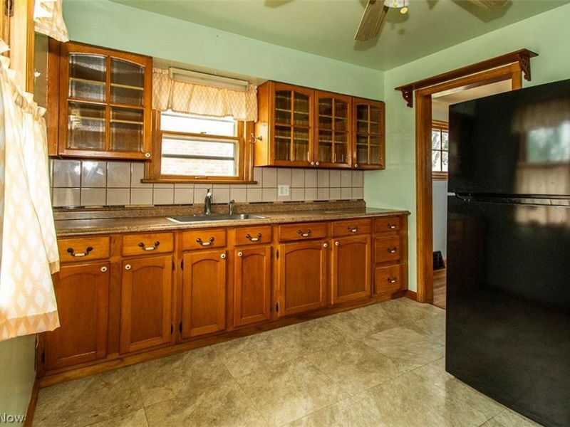 12805 Crossburn Avenue , Cleveland, OH 44135 Photo 9