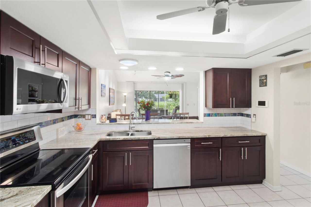 4136 Bowling Green Circle, Unit 23, Sarasota, FL 34233 Photo