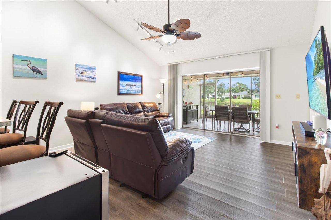 4136 Bowling Green Circle, Unit 23, Sarasota, FL 34233 Photo