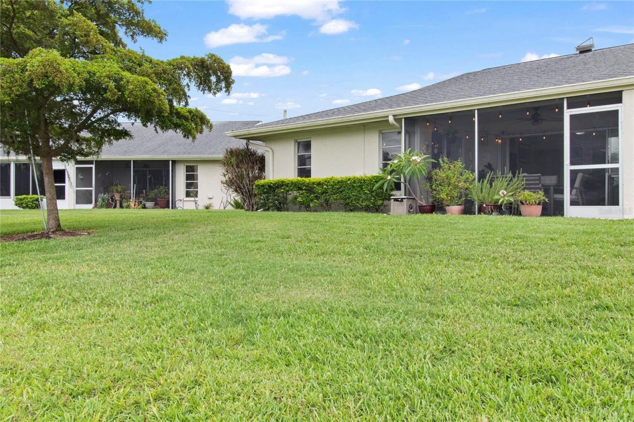 4136 Bowling Green Circle, Unit 23, Sarasota, FL 34233 Photo