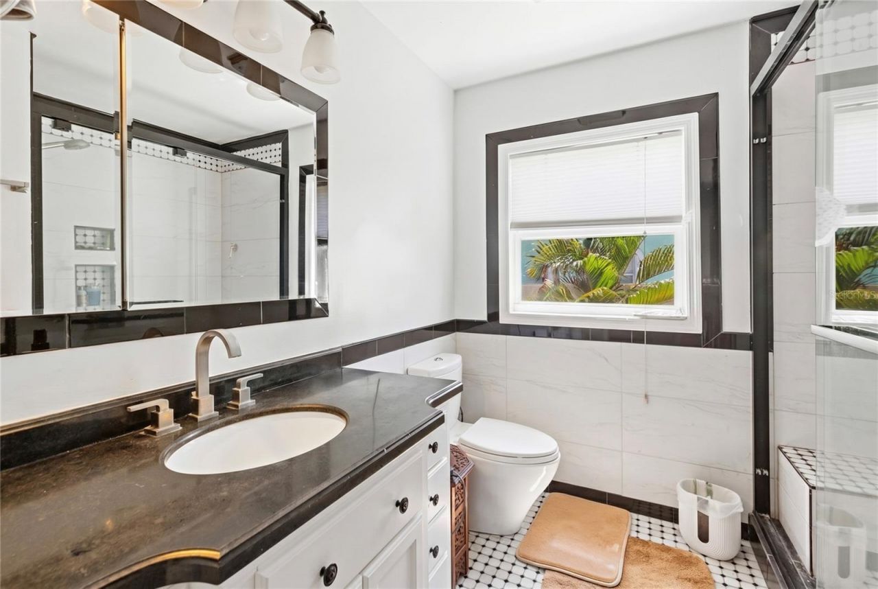 144 30th Avenue Ne, Saint Petersburg, FL 33704 Photo