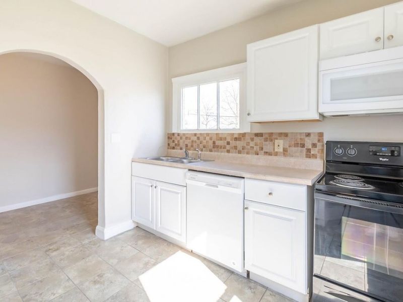 64 W Center Street , London, OH 43140 Photo 15