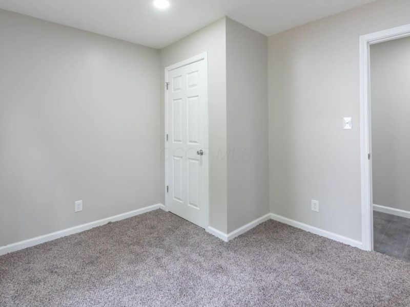 64 W Center Street , London, OH 43140 Photo 33