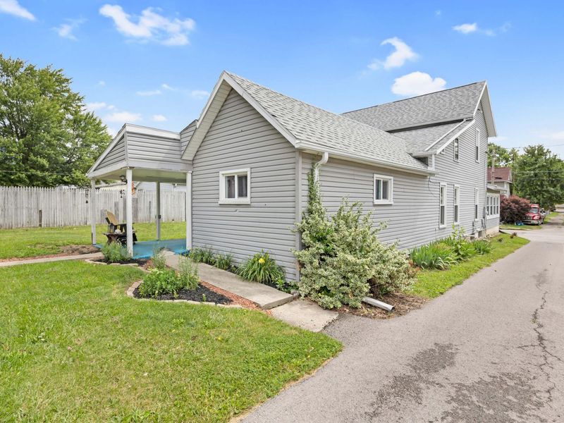 109 N Springhill Street, Bellefontaine, OH 43311 Photo 4