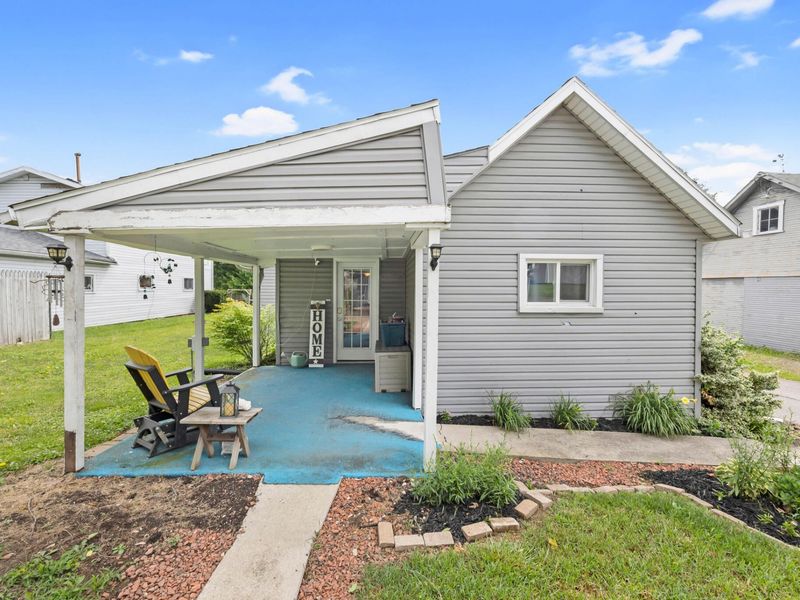 109 N Springhill Street, Bellefontaine, OH 43311 Photo 5