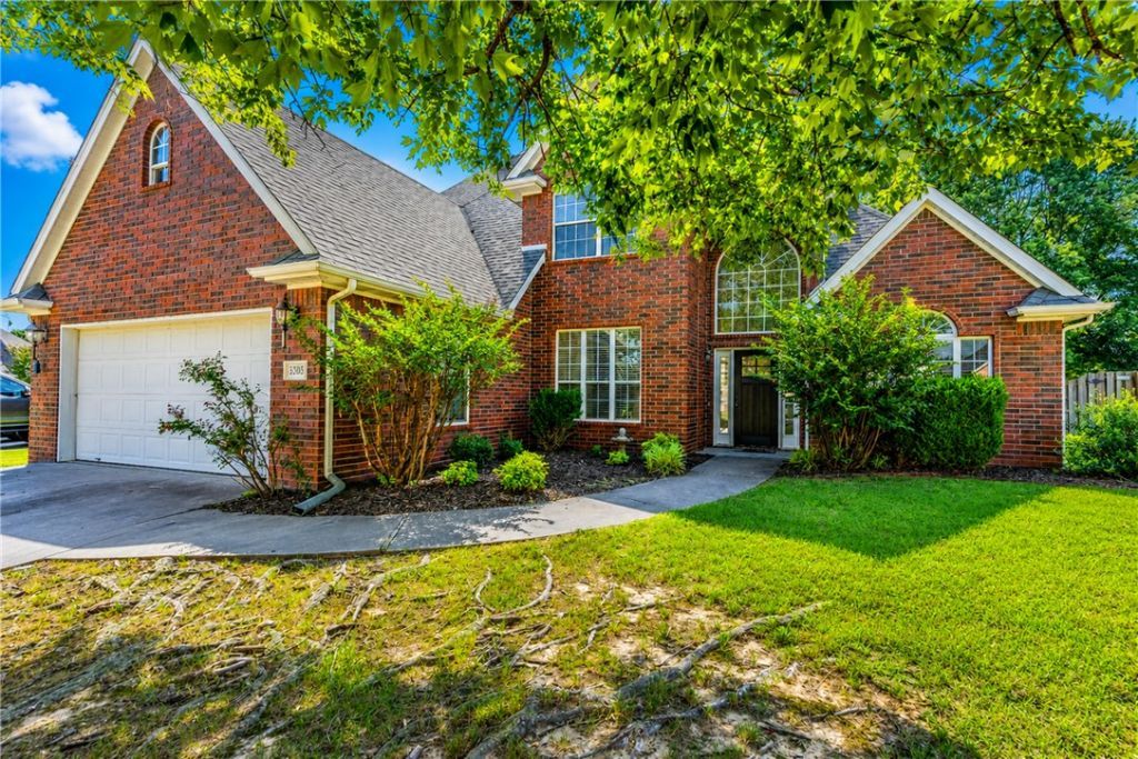 5305 S 44th Place, Rogers, AR 72758 Main Photo