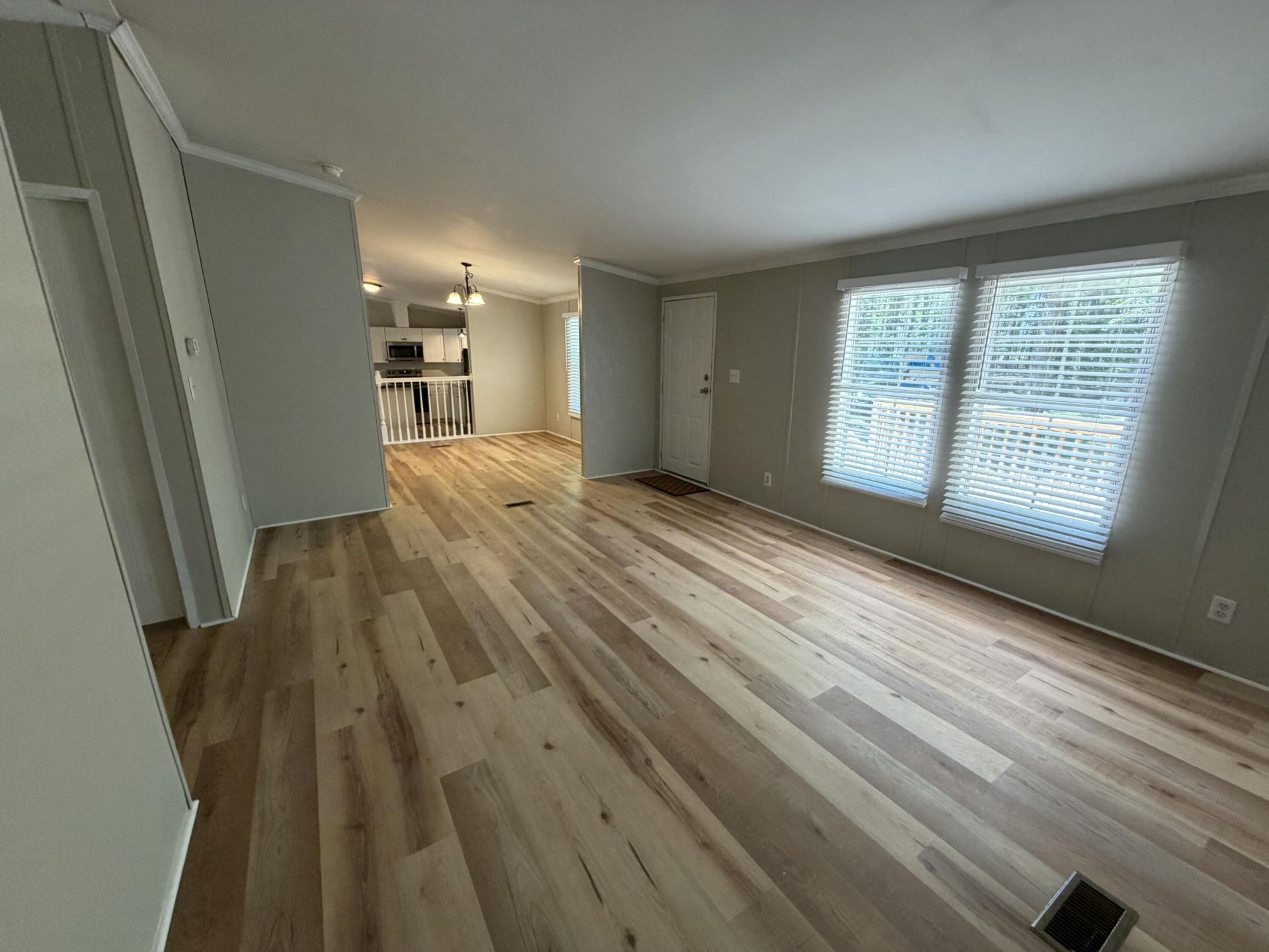 189 Barons Road Photo 11