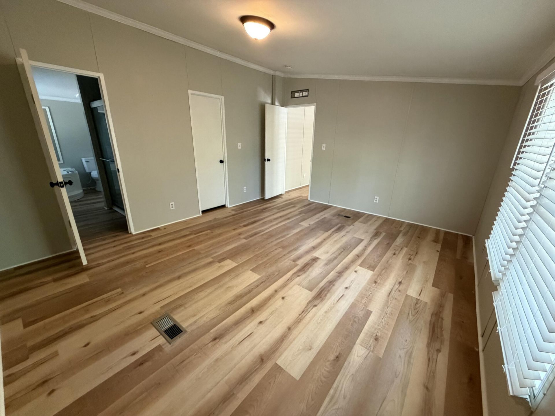 189 Barons Road Photo 14