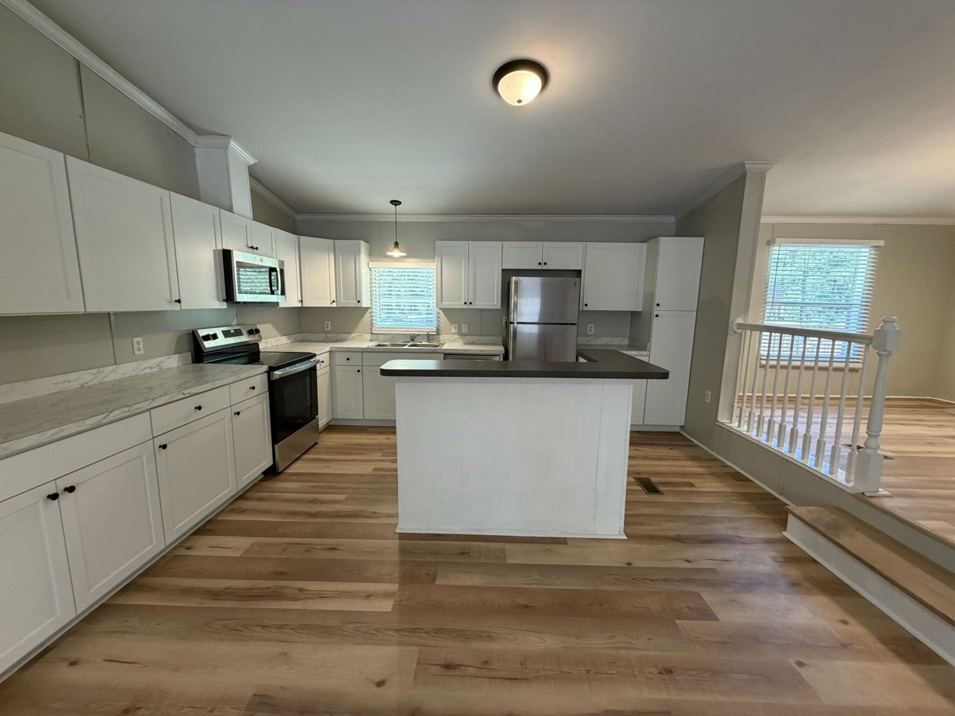 189 Barons Road Photo 7