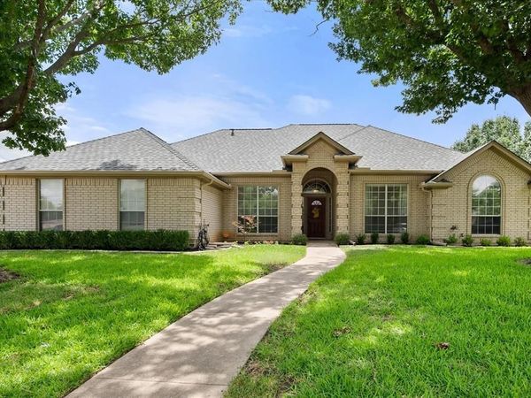 2212 Nugent Drive, Mansfield, TX 76063