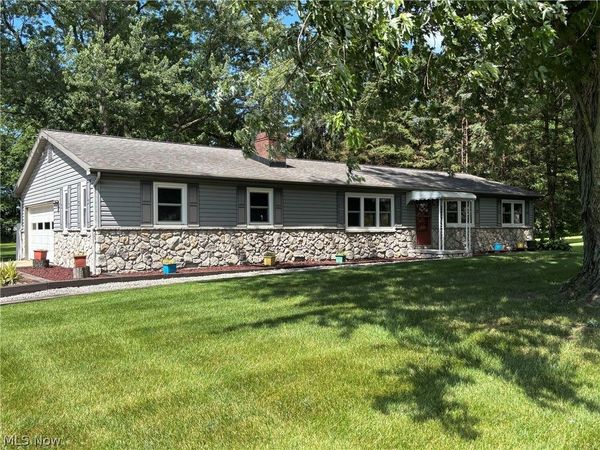 1961 Killian Road , Akron, OH 44312
