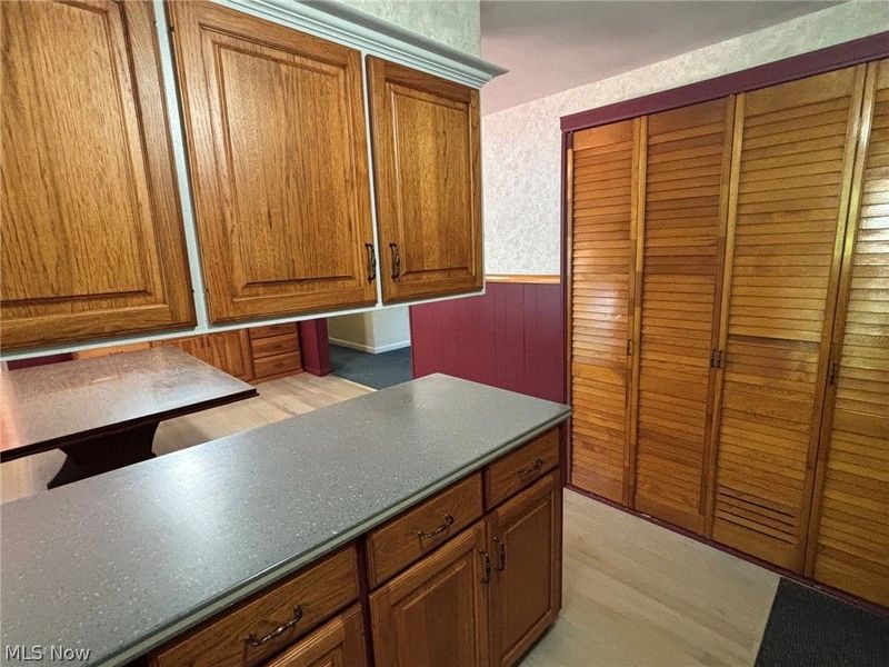 1961 Killian Road , Akron, OH 44312 Photo 9
