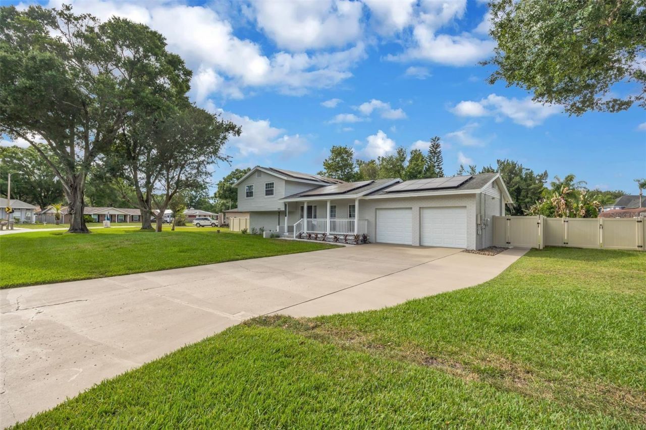 22369 Southshore Drive, Land O Lakes, FL 34639 Photo