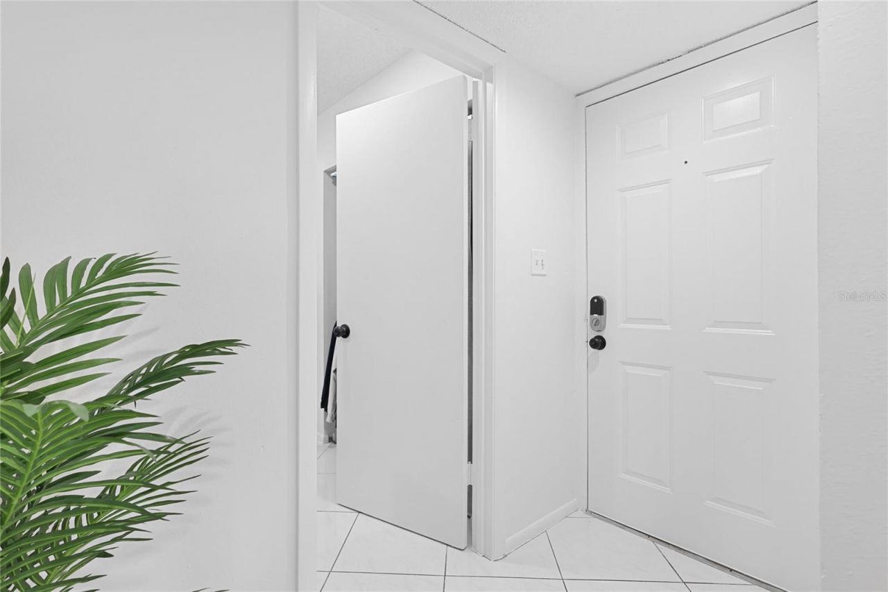2780 N Riverside Drive , Unit 502, Tampa, FL 33602 Photo