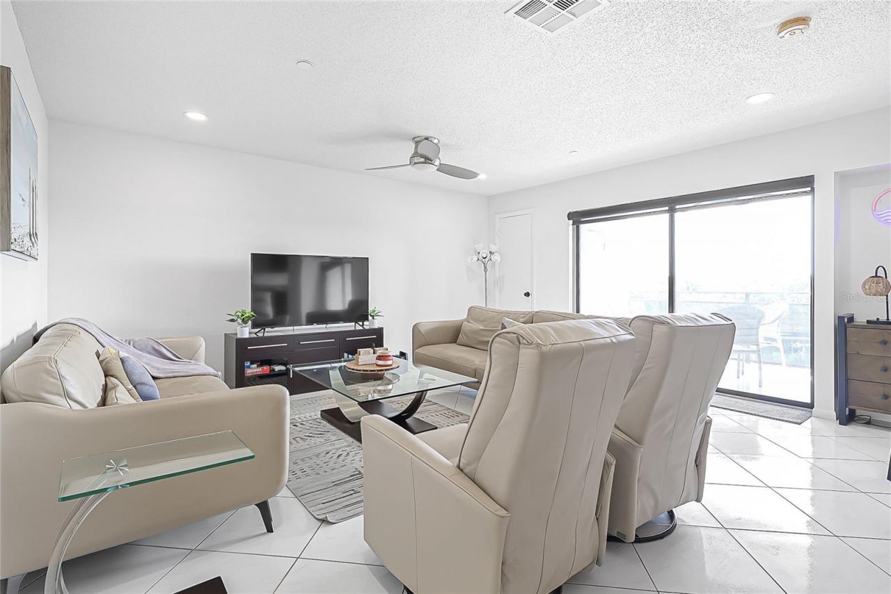 2780 N Riverside Drive , Unit 502, Tampa, FL 33602 Photo