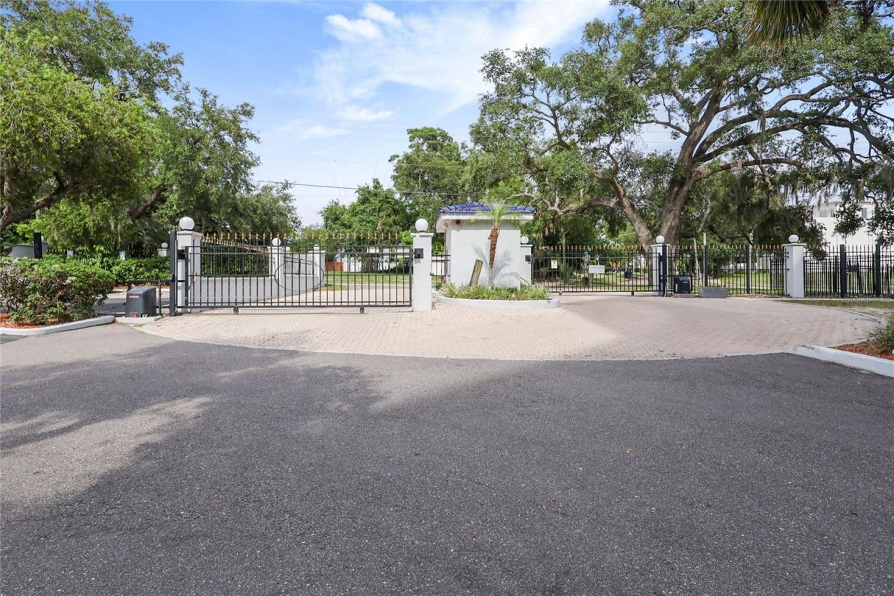 2780 N Riverside Drive , Unit 502, Tampa, FL 33602 Photo