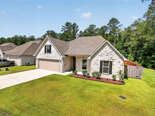 73004 STILL HOLLOW Drive , Covington, LA 70433