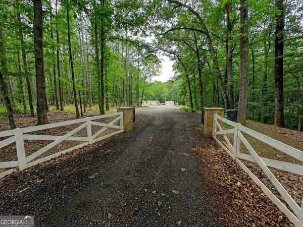283 Brown Bridge Road, Auburn, GA 30011