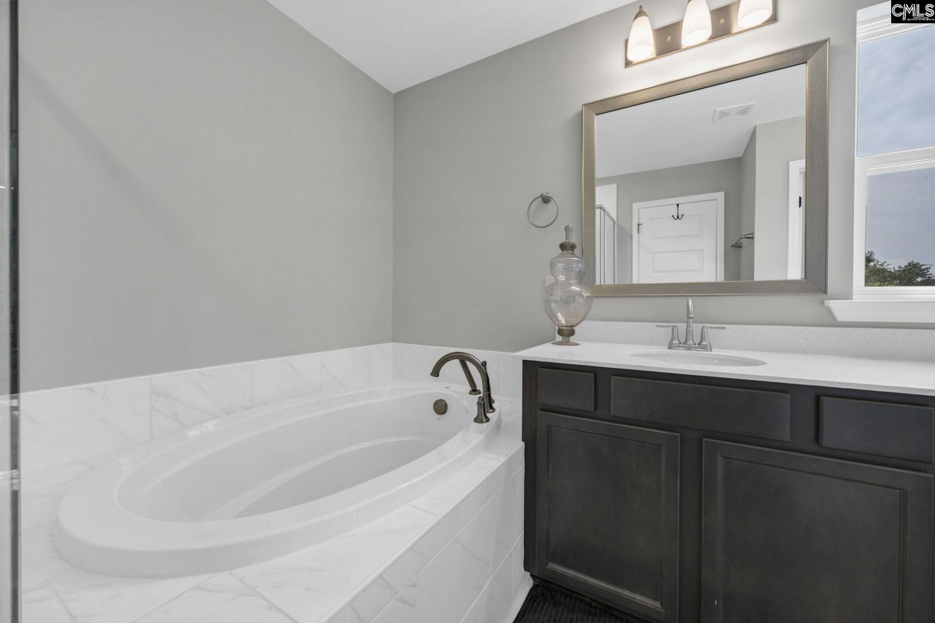 438 Gatesbrook Drive  Photo 35