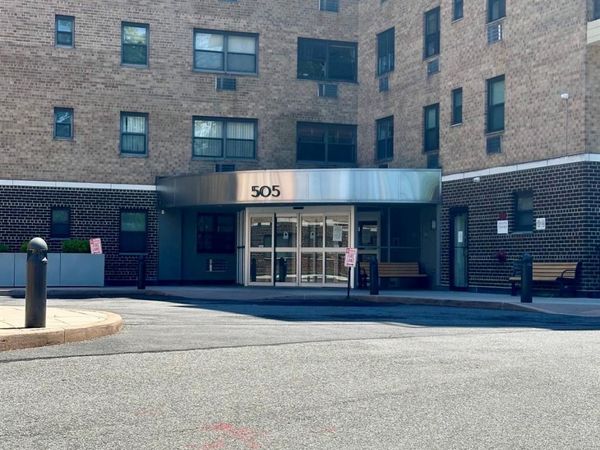 55 Central Avenue , Unit 514, White Plains, NY 10606