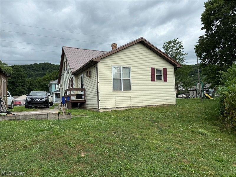 2014 Ohio Avenue, East Liverpool, OH 43920 Photo 2