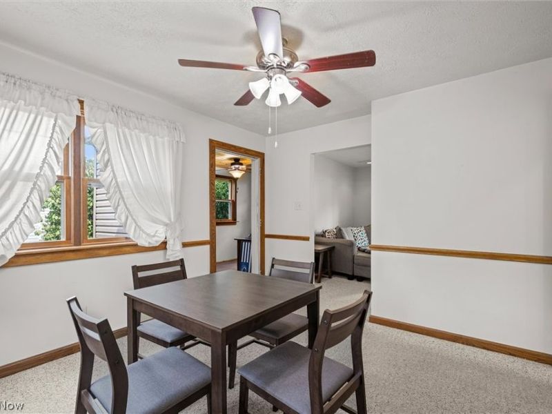 135 N Middle Street , Columbiana, OH 44408 Photo 12