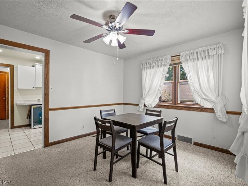 135 N Middle Street , Columbiana, OH 44408 Photo 13