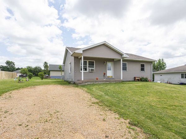 614 S Lincoln Street, Cuba City, WI 53807