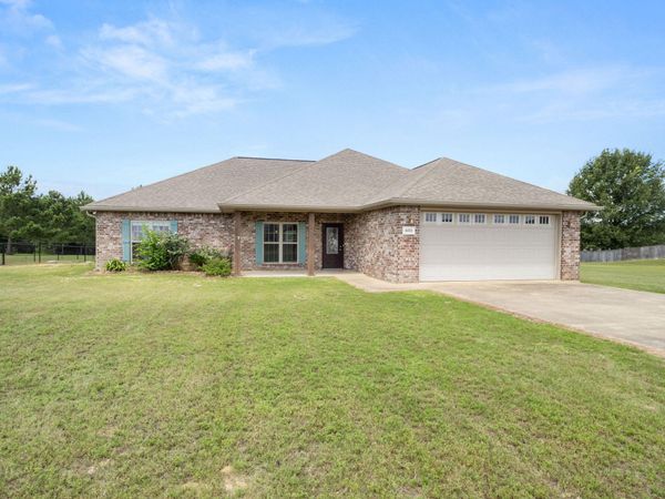 333 Wesley Crowell , Leesville, LA 71446