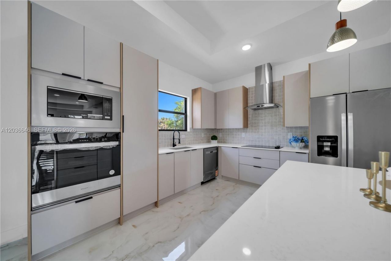 5035 Spinnaker Rd , La Belle, FL 33935 Photo